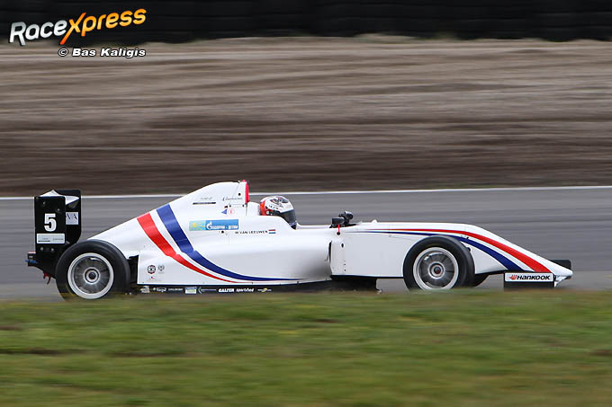 F4 Koiranen GP en MP Motorsport Knaf
